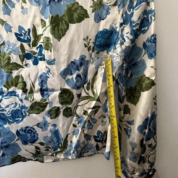 Reformation cadence in Lucca silk floral v neck button blouse top XS - Picture 7 of 14